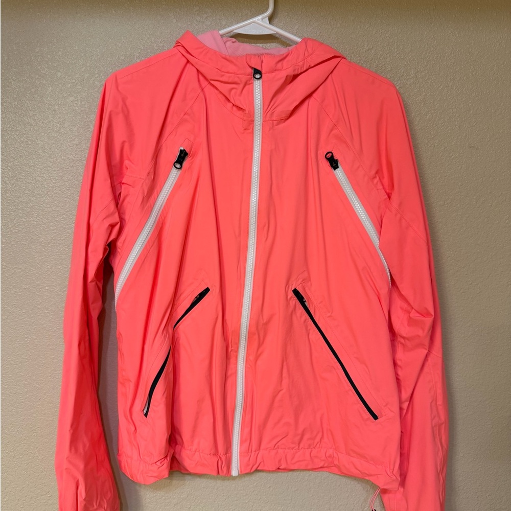 Lululemon Run: Rise and Shine jacket